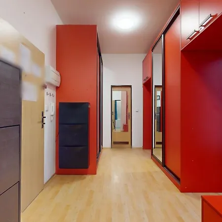 Apartment Topolova 912b *